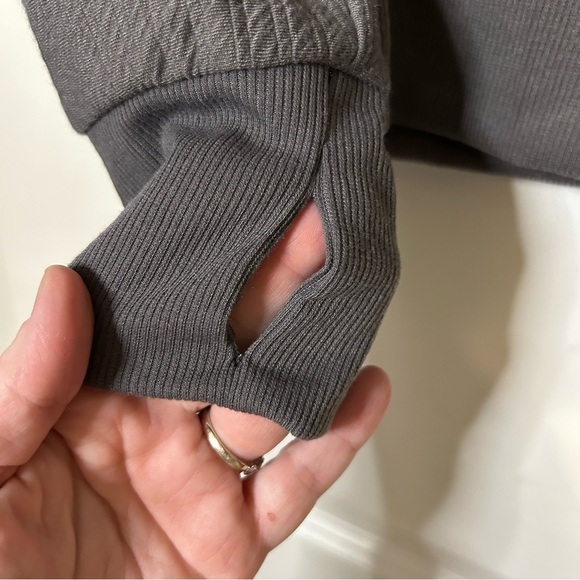 Tahari Sport Women’s Gray Hoodie with Mock Turtleneck Size L $92 - Picture 7 of 8